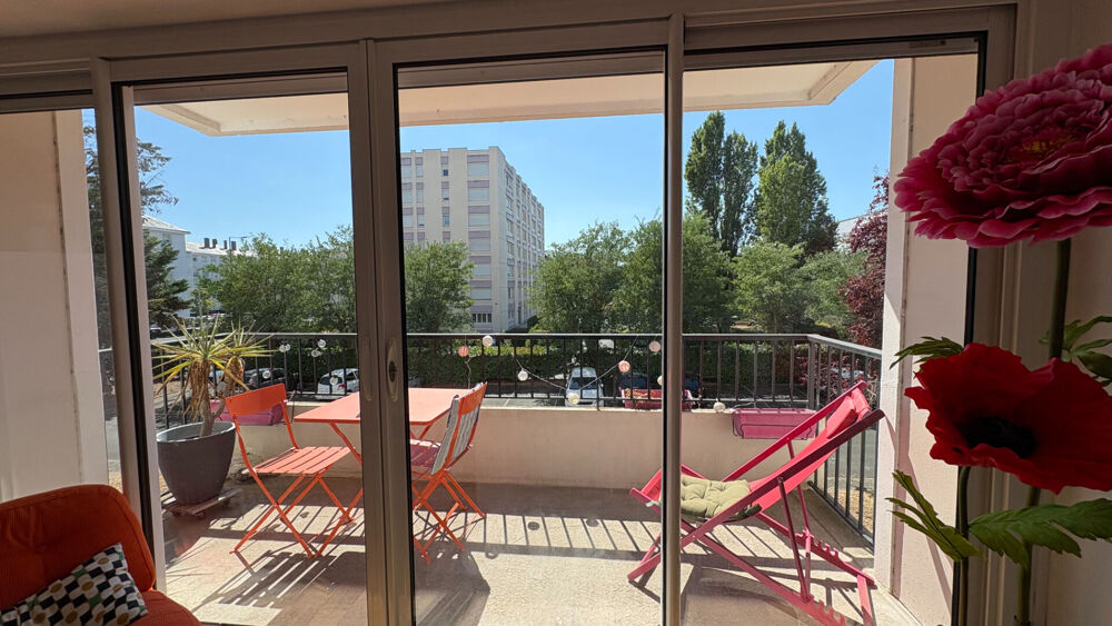 Vente Appartement Appartement  4 pièce(s) 69.63 m2, stationnement , ascenseur, balcon Angers