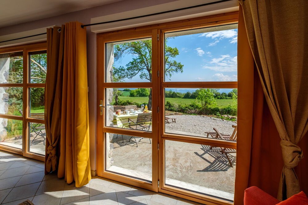 à vendre  Maison Rochessauve (07210)