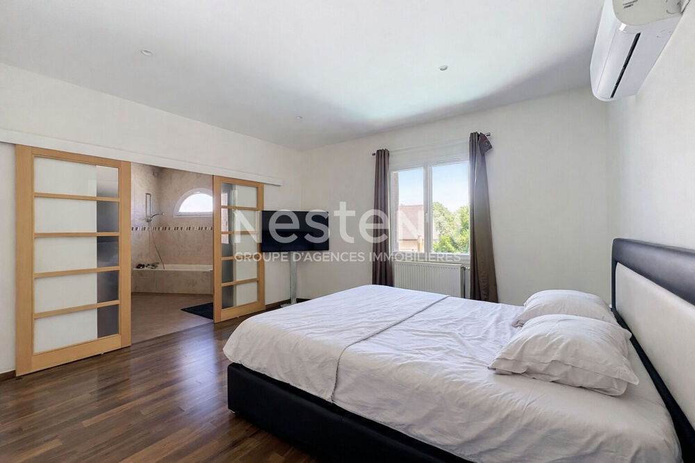 à vendre  Maison Bron (69500)
