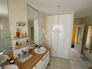  Maison  vendre 6 pices 141 m