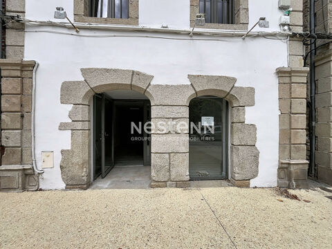 &Agrave; LOUER - Local Commercial 57 m&sup2; - Emplacement n&deg;1 au FAOU&Euml;T 860 56320 Le faouËt