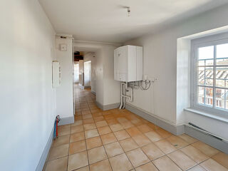  Appartement à louer 4 pièces 107 m²