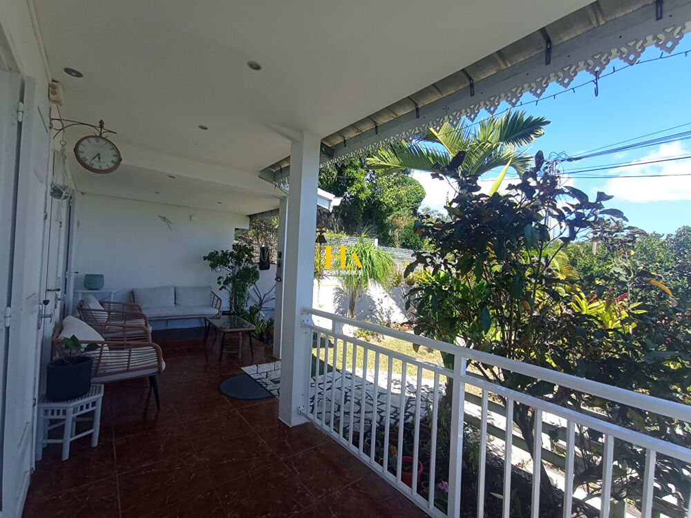 Vente Maison Maison 6 pièces 155 m² avec piscine, kiosque et beaux espaces extérieurs Saint denis