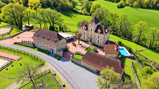  Maison à vendre 15 + pièces 900 m²