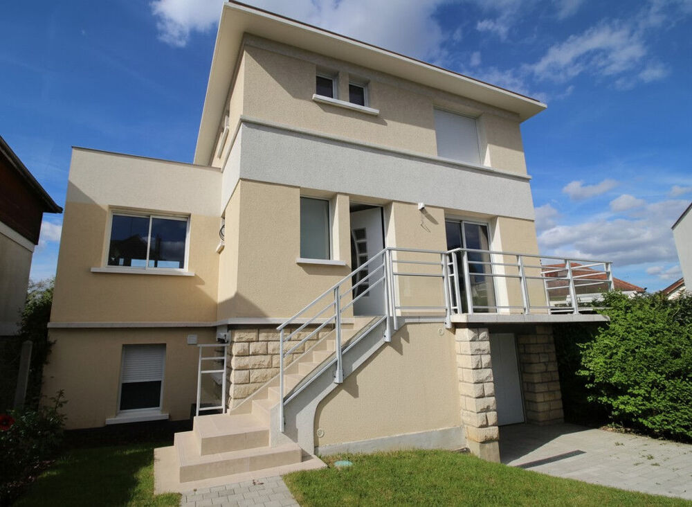 MASSY VILLAINE Maison Massy 5 pièce(s) - 4 chambres + bureau - garage