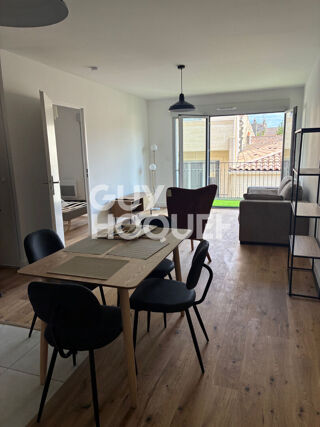  Appartement à louer 2 pièces 52 m²