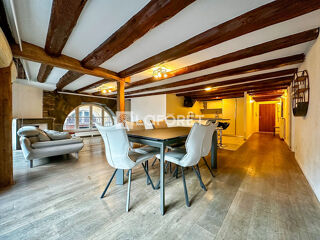  Appartement à louer 3 pièces 104 m²