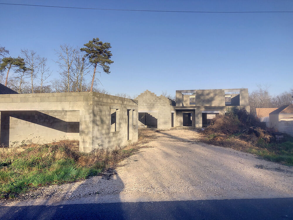 Maison Cellettes à terminer 7 pièce(s) 280 m2