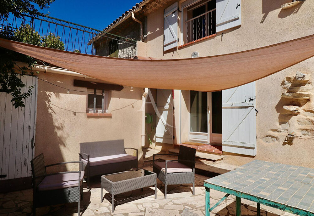 MAISON DE VILLAGE TYPE 4 AU CALME PROCHE COMMODITÉS AVEC TERRASSE CAVE ET ATELIER