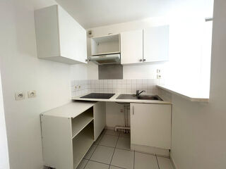  Appartement à louer 1 pièce 30 m²