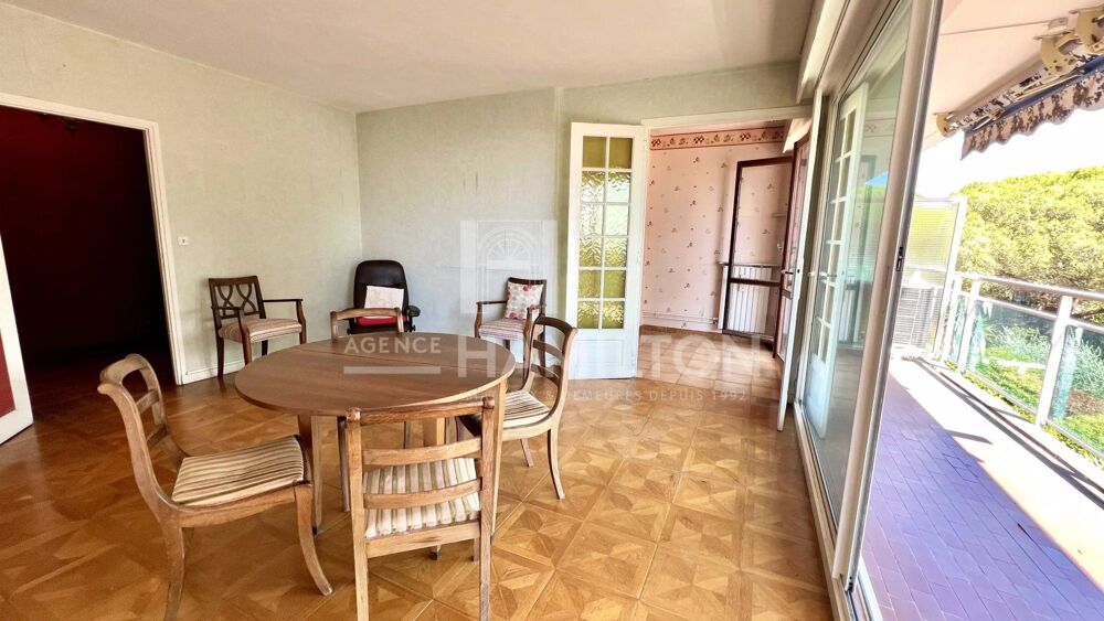 Appartement T3 à rénover de 67 m2 avec terrasse et vue mer