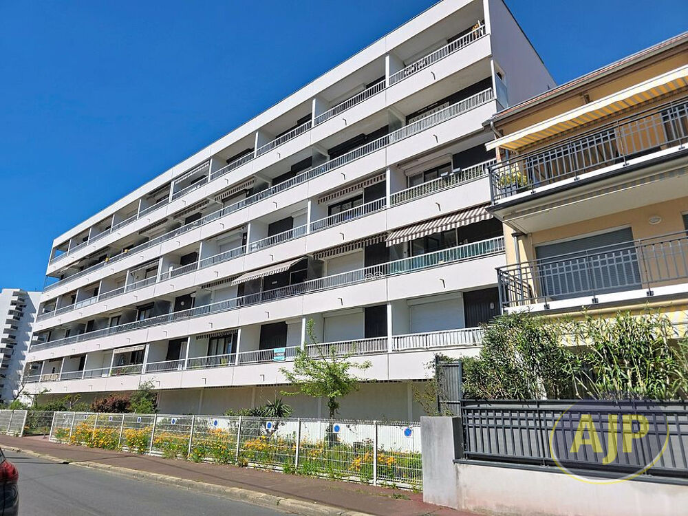 Appartement T3 balcons parking cellier à l'Aiguillon