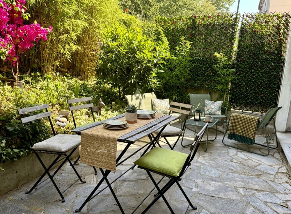 Appartement 2 pièces 54 m² · à Paris 16 · 54 m² · 720 000 €
