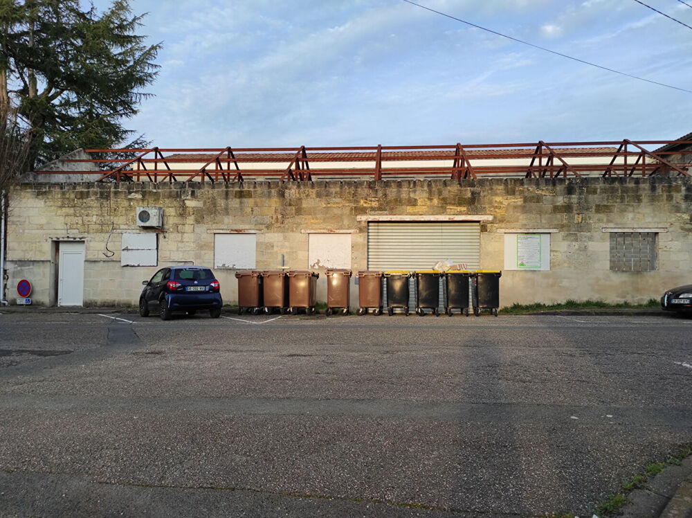   Entrepôt / local industriel Coutras  parcelles 1060 m² 