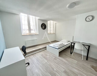  Appartement à louer 1 pièce 21 m²