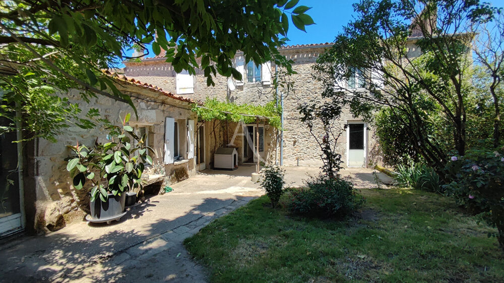 MAISON EN PIERRE 229m² 3 CHAMBRES TERRAIN 580 m² DÉPENDANCES CENTRE BOURG PALLUAU