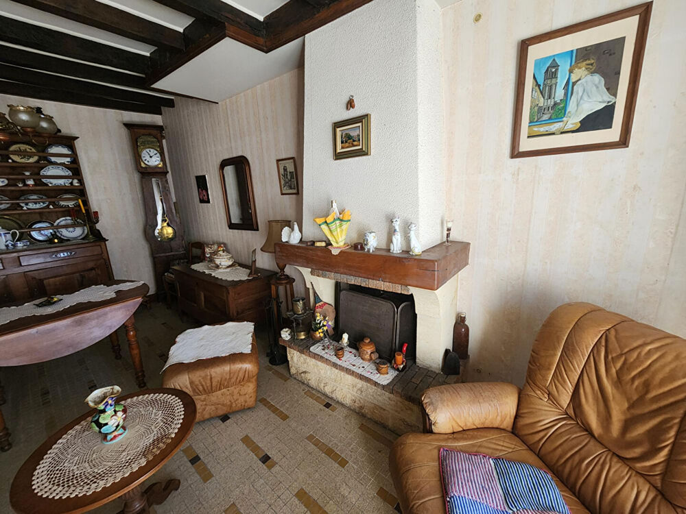 Vente Maison Lesterps - Maison avec tris chambres, grange avec jardin, terrain separe Lesterps