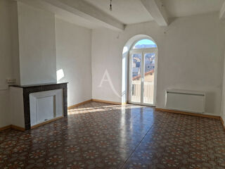  Immeuble  vendre 15 + pices 380 m