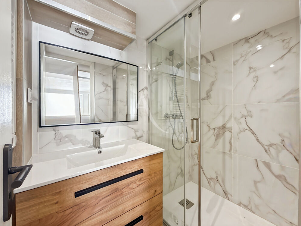Studio d'environ 23 m² très lumineux à deux pas du centre de Cannes