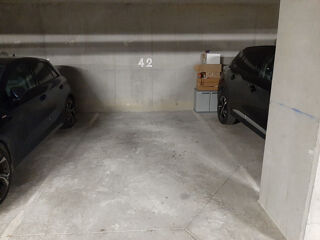  Parking / Garage  louer 