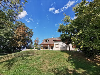  Maison  vendre 11 pices 261 m