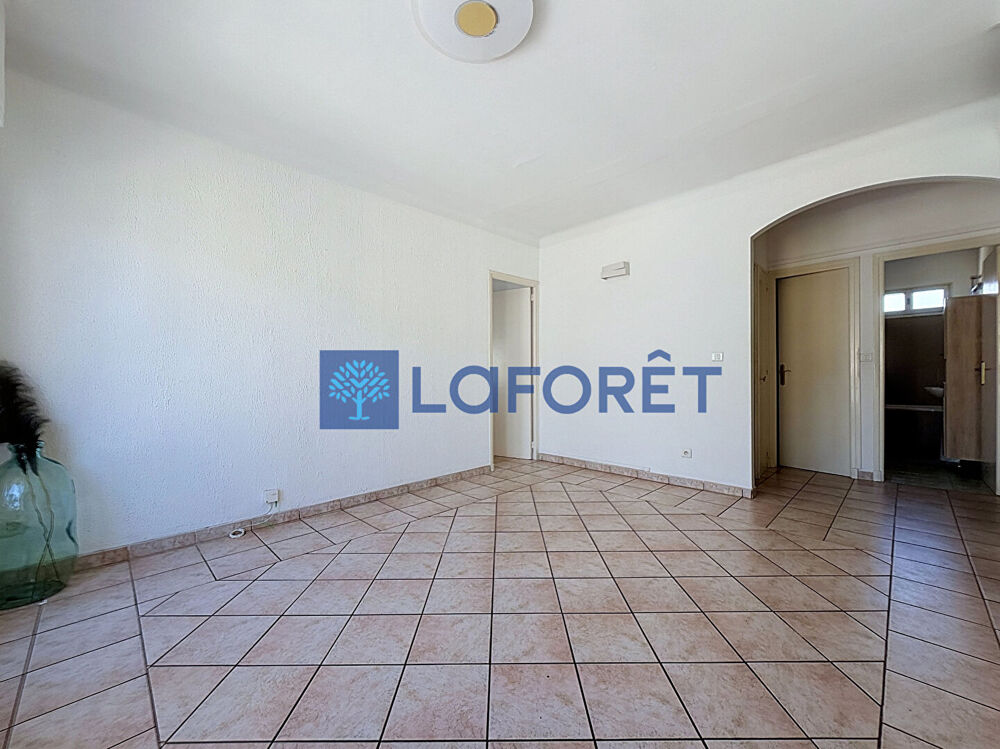 Vente Appartement Appartement 2 pièces à vendre en centre-ville de Draguignan - Réf. 3964 Draguignan