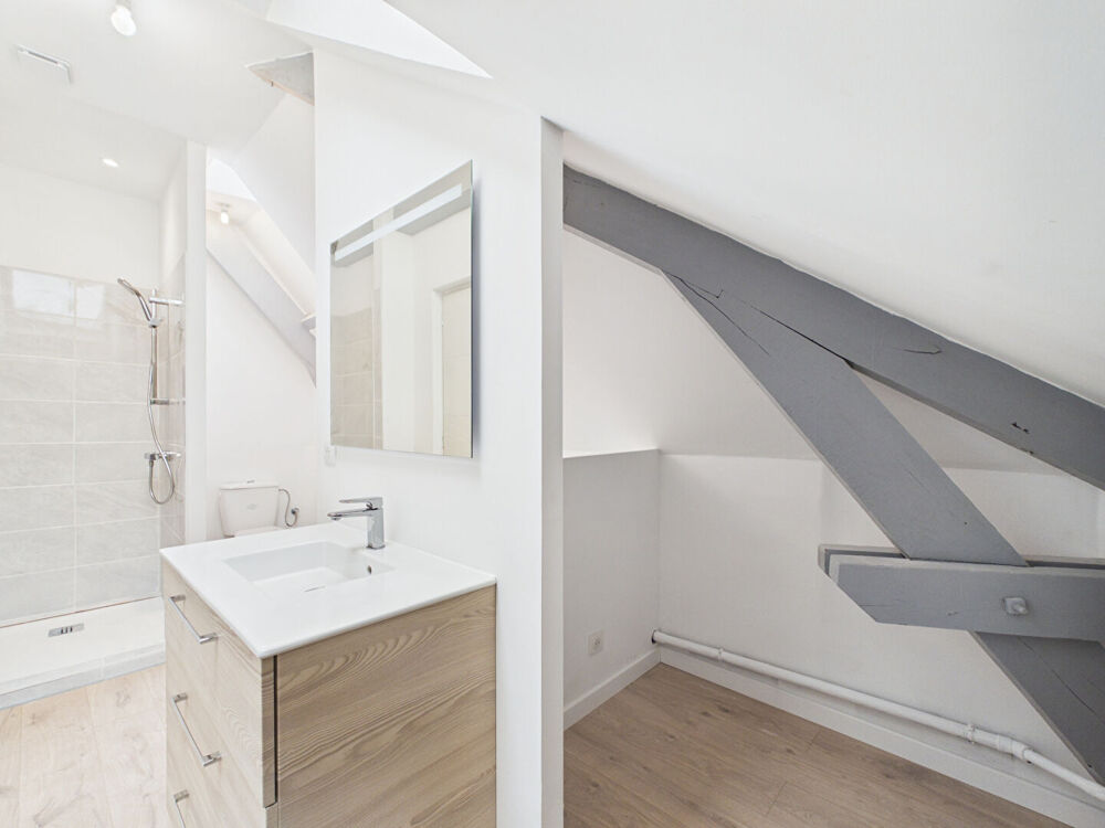 Appartement T4 cave et emplacement de parking - 111M² AU SOL