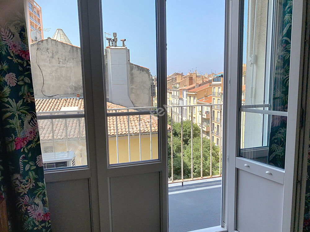 Vente Appartement Appartement Toulon  de 3 pièces de 64.45 m² avec balcon  et cave . Toulon