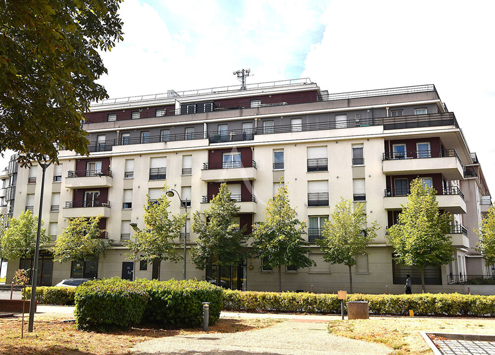 Appartement 3 pièces en vente à QUINCY SOUS SENART