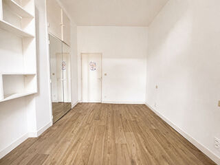  Appartement à louer 4 pièces 142 m²