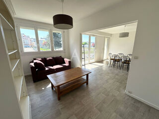  Appartement  louer 3 pices 78 m Laval