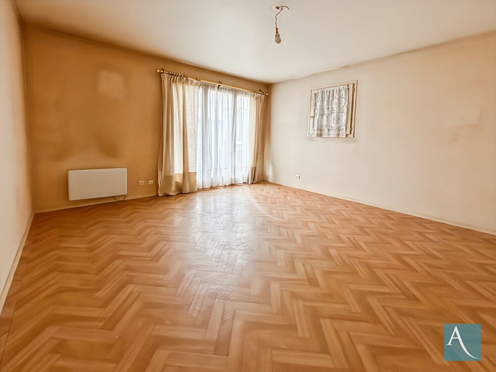 Studio 30 m² Étréchy centre