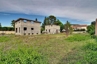 Vente Terrain A VENDRE en EXCLUSVITE - Terrain Draguignan 751m² avec 50% d'emprise au sol. Draguignan