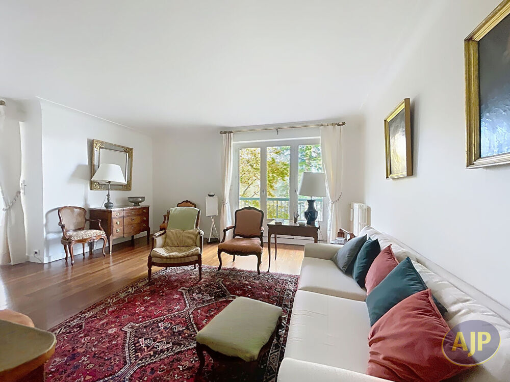 Vente Appartement Appartement à vendre Nantes Saint Donatien - Tortière - 5 chambres - 2 balcons - 2 parkings. Nantes