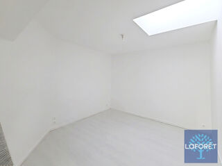  Appartement à louer 4 pièces 103 m²