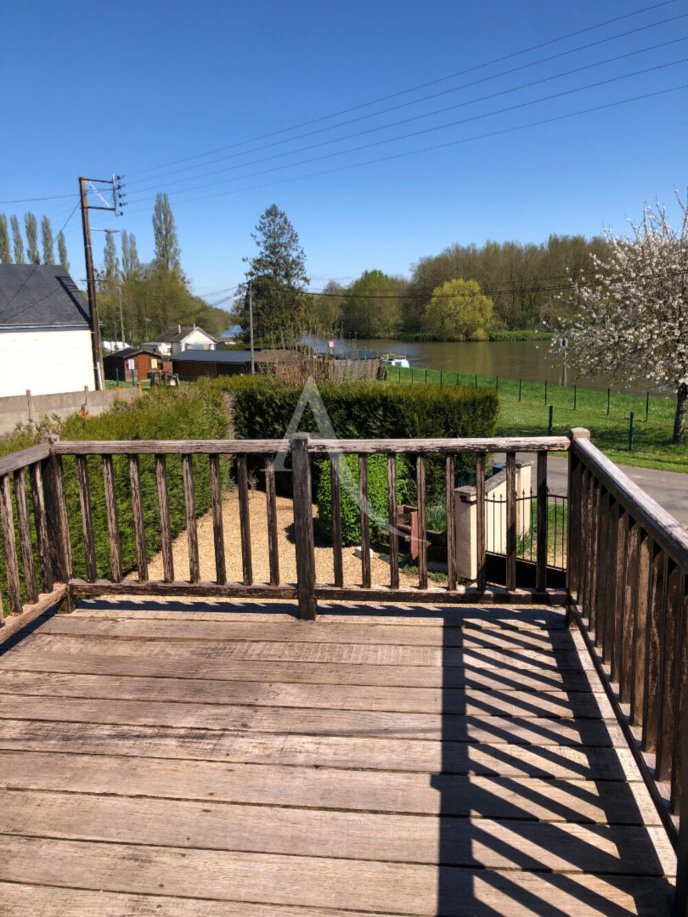 Location Appartement A LOUER BRISSARTHE Grand  Appt T3 Meublé de 80 m2 avec vue sur la Sarthe Brissarthe