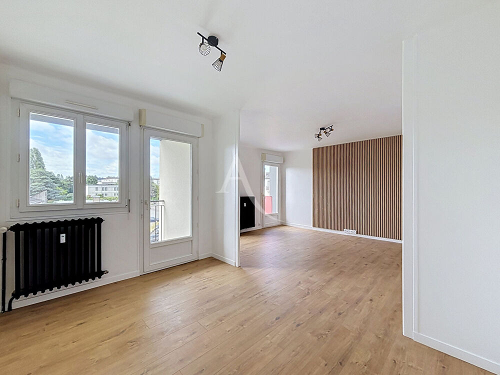 Vente Appartement Appartement - 4 pièces - 2 chambres - balcons - cave - stationnement Laval