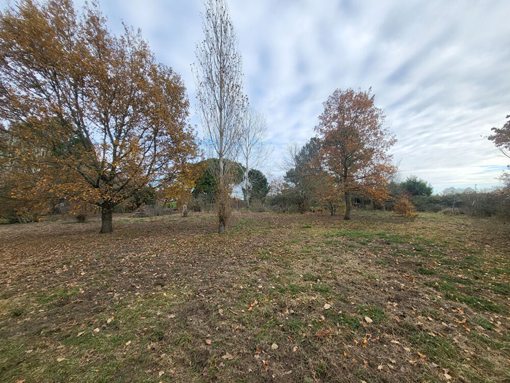 Vente Terrain A VENDRE TERRAIN CONSTRUCTIBLE DE 1000 M2 À 10 KILOMÈTRES DE BLAYE Blaye