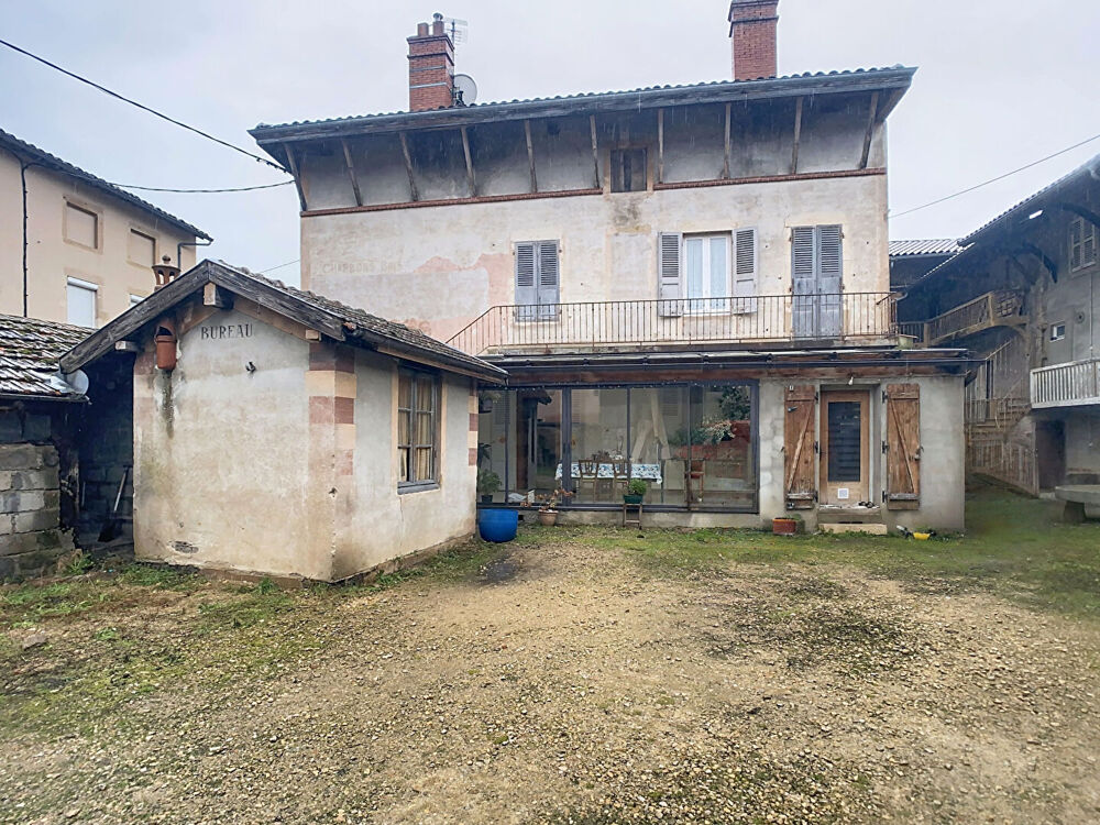Maison avec Appartement indépendant et nombreuses dépendances - 01190 PONT-DE-VAUX