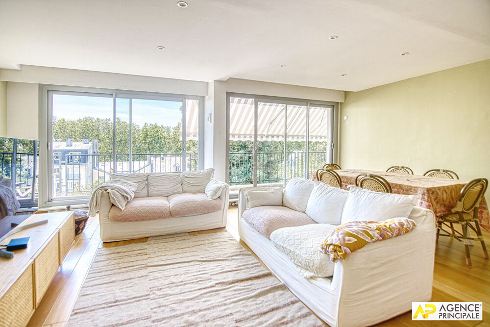 Vente Appartement Versailles Montreuil / Parc de Mme Elisabeth - Appartement 4 pièces 110 m² carrez  situé au 4ème étage avec ascenseur, cave et b Versailles