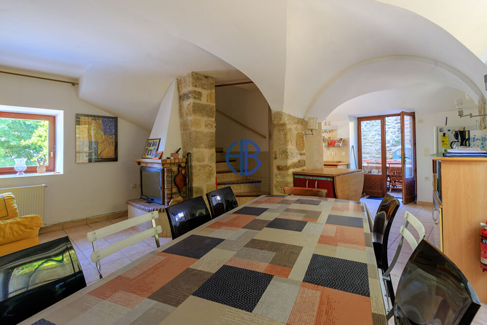 Vente Maison Maison Meublée 257 m2, 5 chambres, 12 pièces, terrasse et cave. Grane