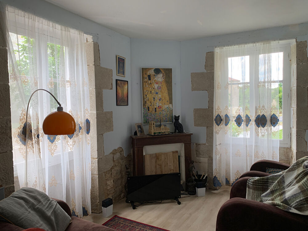 Vente Maison CHARENTE -  Proche Champagne-Mouton Maison 4 pièce(s) à vendre Champagne mouton
