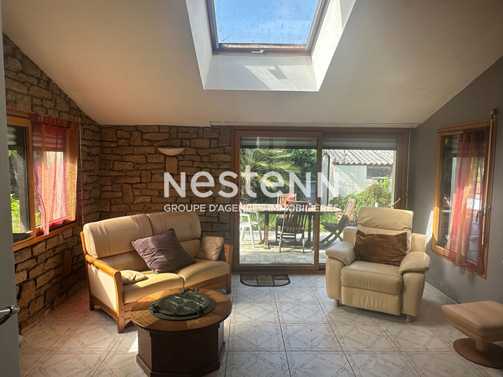 Vente Maison Centre bourg Limerzel,  maison atypique et charmante  107 m² hab , garage 90 m² et jardin intime ! Limerzel