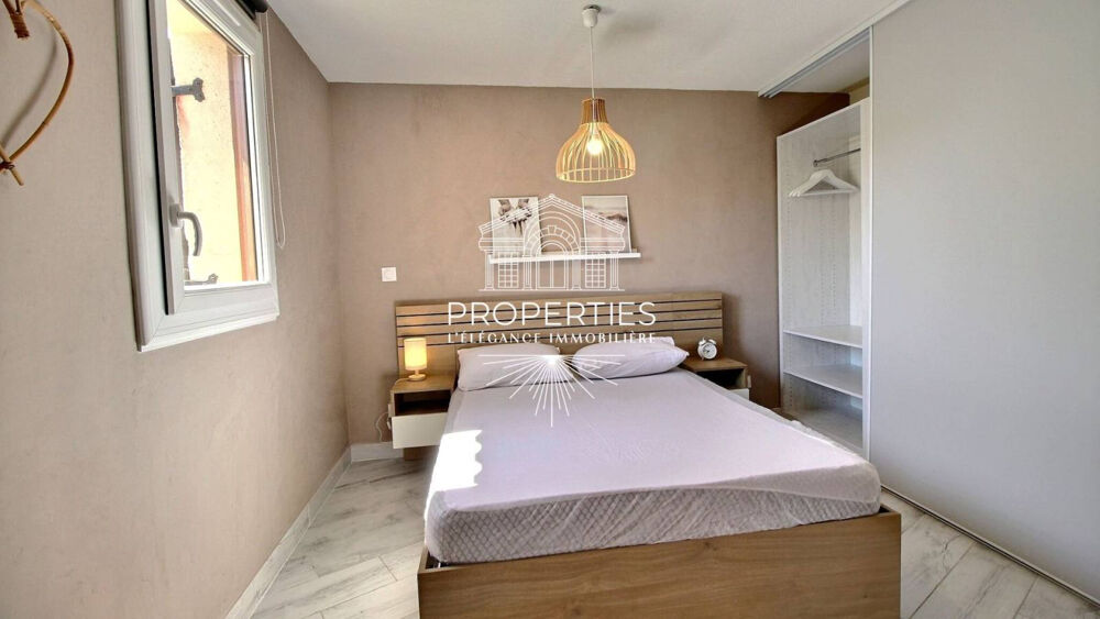 BORMES - LA FAVIERE - T2 42M² + LOGGIA 6M² - DERNIER ETAGE- PARKING