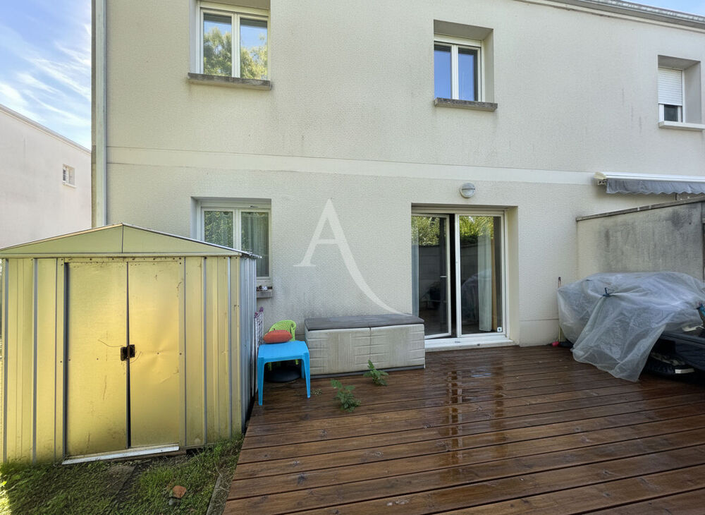 Location Maison Maison Saintes 4 pièce(s) 82 m2 Saintes