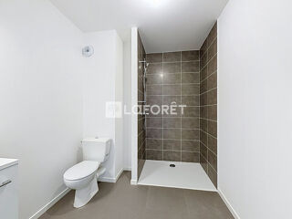  Appartement à louer 2 pièces 45 m²