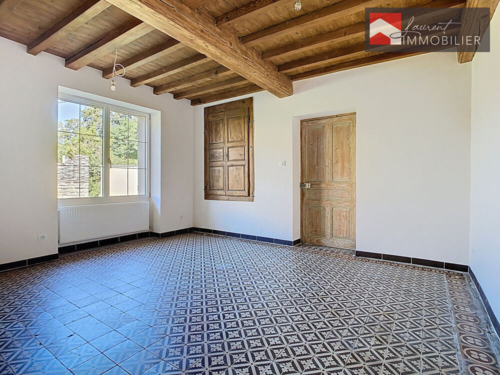 À vendre : Longère rénovée à Huilly-sur-Seille 5 pièces