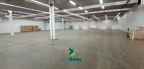 STOCKAGE ROANNE CENTRE 1500 M2 A LOUER 4500 42300 Roanne