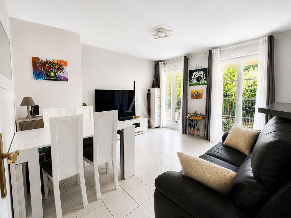 Bailly-Romainvilliers : Appartement 3 pièces avec jardin privatif de 54 m² et grand box