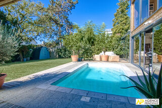  Maison � vendre 8 pi�ces 327 m�